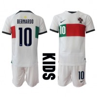 Camiseta Portugal Bernardo Silva #10 Segunda Equipación Replica Mundial 2022 para niños mangas cortas (+ Pantalones cortos)